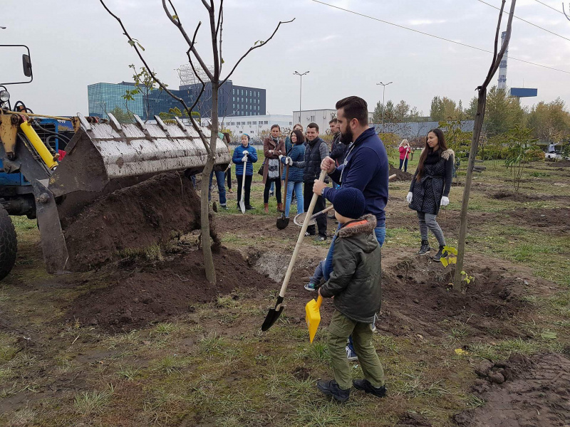 Екоакція "Купив машину? Посади дерево!"