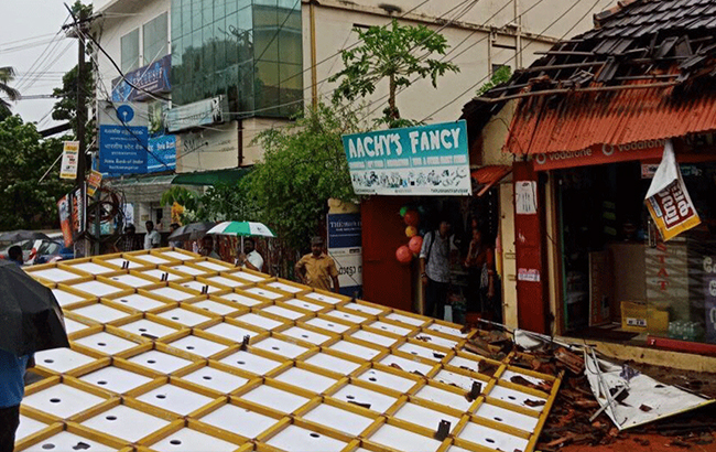 Циклон "Окхі" в Індії: кількість загиблих зросла до 19 осіб