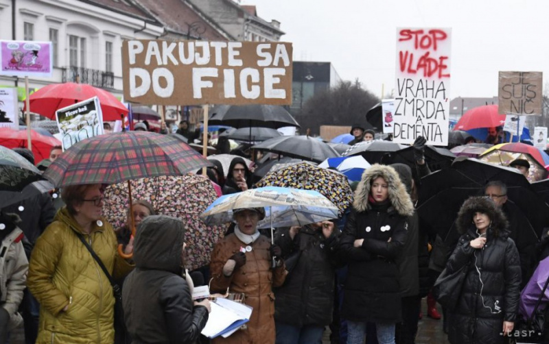 Протести у Словаччині: мітингувальники вимагають дострокових виборів