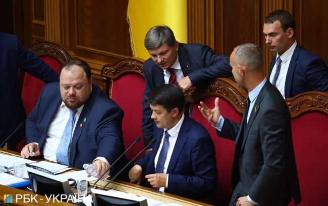 Дебют "Слуги народа": как партия Зеленского начала управлять страной