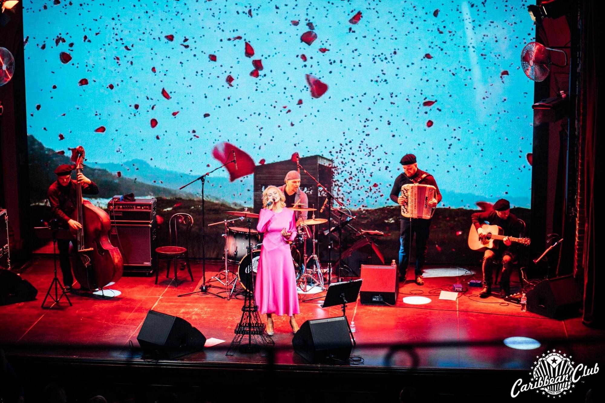 Легенда Эдит: финалистка шоу "Голос страны" Натали Пичкур споет песни Эдит Пиаф