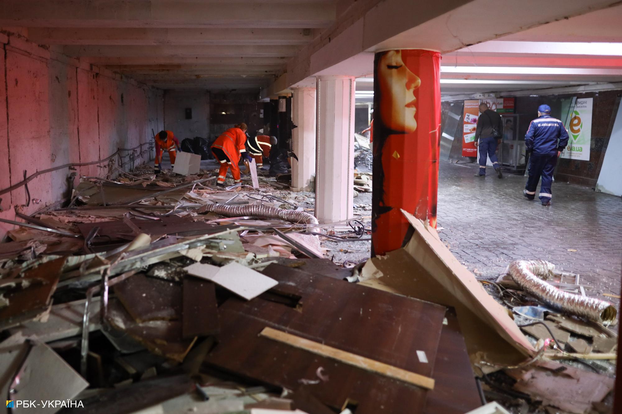 В Киеве на Майдане снесли все МАФы (фото)