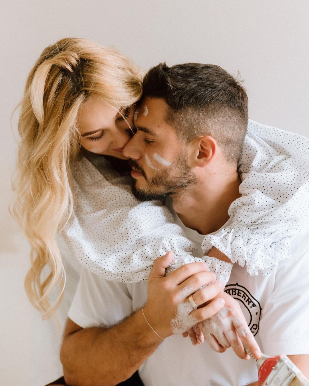 Квиткова и Добрынин показали свой загородный дом: "глаз дергается"