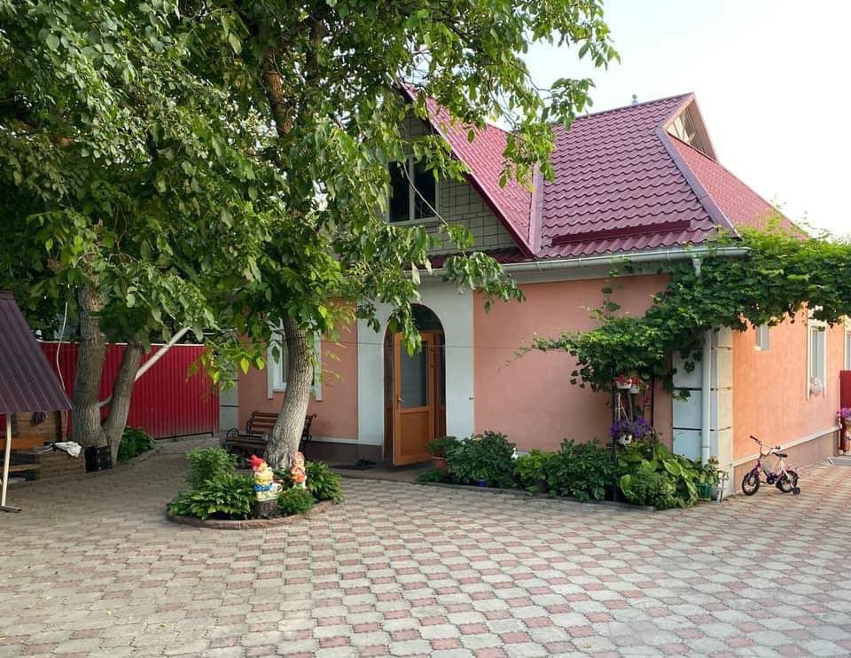 Под Киевом воры ворвались в дом пенсионеров и пытали их: все закончилось трагедией