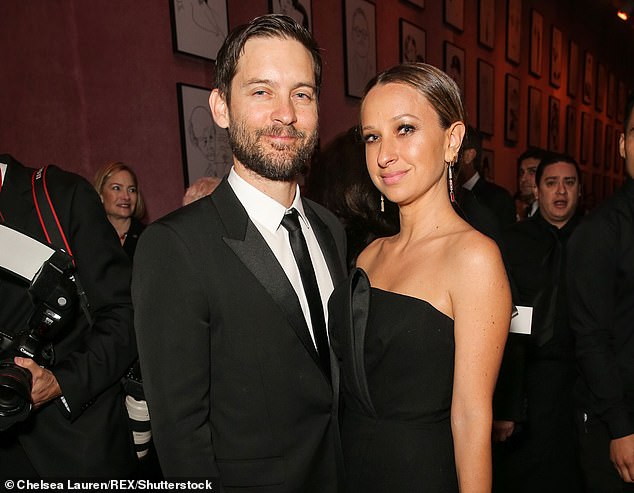 Елизавета II запретила публиковать фото Меган Маркл: подробности скандала