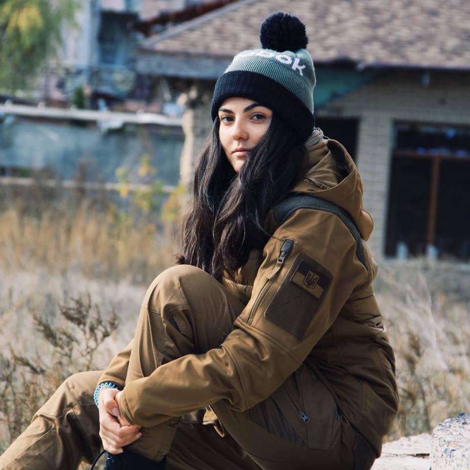 Участница конкурсов красоты защищает Украину: фото самой красивой девушки на фронте