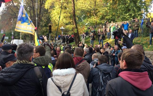 Под зданием Рады начались столкновения
