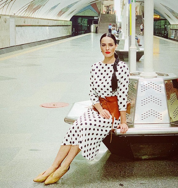 Даша Астафьева неожиданно прокатилась в метро, вызвав ажиотаж в сети