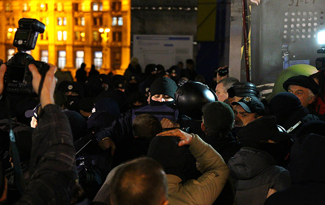 В Киеве на Майдане произошла потасовка