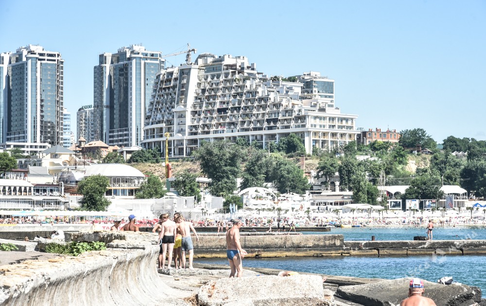 С семьей на море: куда поехать отдыхать в Украине в июле