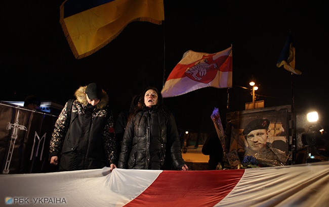 В Киеве прошел марш в честь погибшего на Майдане Жизневского (фоторепортаж)