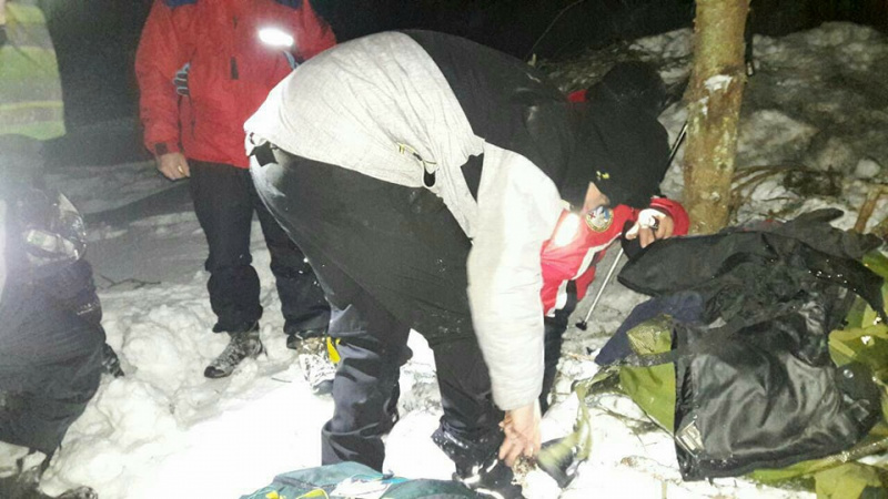 На Закарпатті рятувальники відшукали трьох заблукалих туристів із Чехії