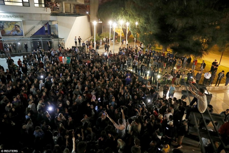 Протесты в США против победы Трампа: подробности