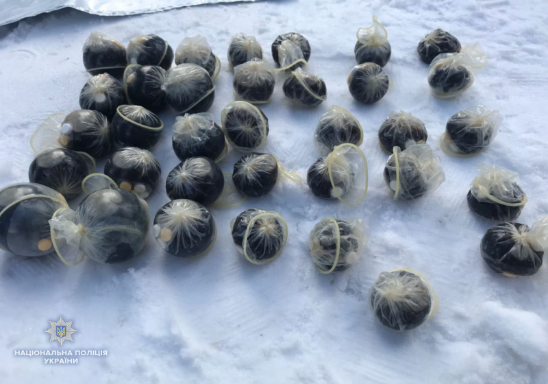 В Киеве у членов ОПГ изъяли наркотики на 1,5 миллиона гривен