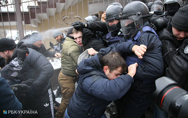 Суд над Трухановым: активисты устроили еще одну потасовку с правоохранителями
