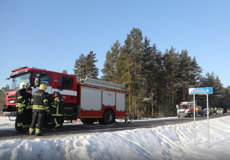 В Эстонии поезд врезался в грузовик, пострадали 9 человек