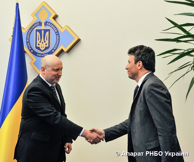 Действия России чрезвычайно опасны для мирового порядка, - замгенсека НАТО