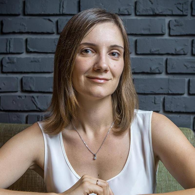 Нардеп от "Слуги народа" назвал журналистку "тупой овцой": она ответила