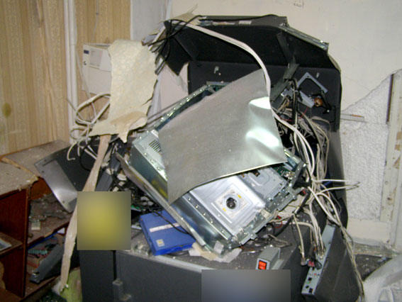 В Полтавской области неизвестные взорвали банкомат