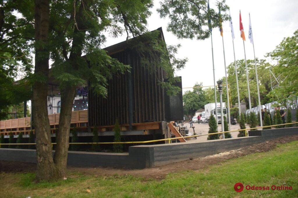 Джиган приехал с концертом в Одессу, но стороннику оккупации Крыма выступить не дали (фото)