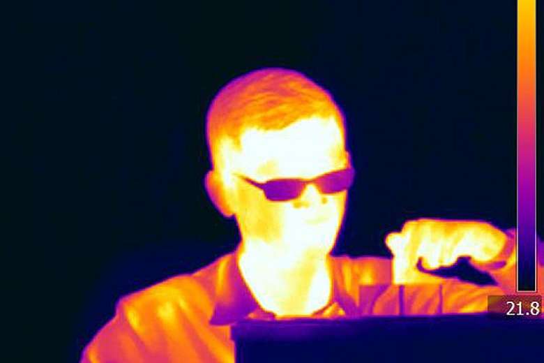 плащ-невидимка