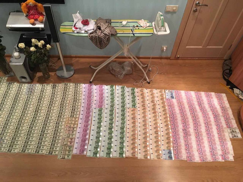 СБУ викрила схему незаконного постачання продуктів в зону АТО на 1,5 млрд гривень