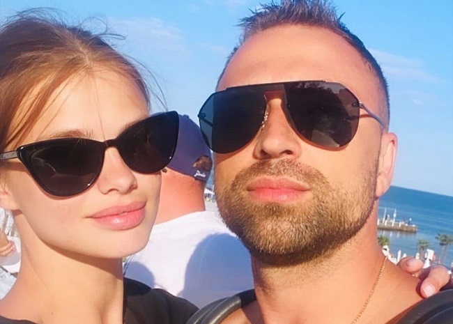 Холостяк-10 показал новую возлюбленную и устроил ей романтику в небе