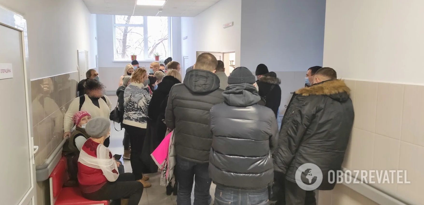 В БСП Киева коллапс из-за гололеда: "скорые" стоят в очереди