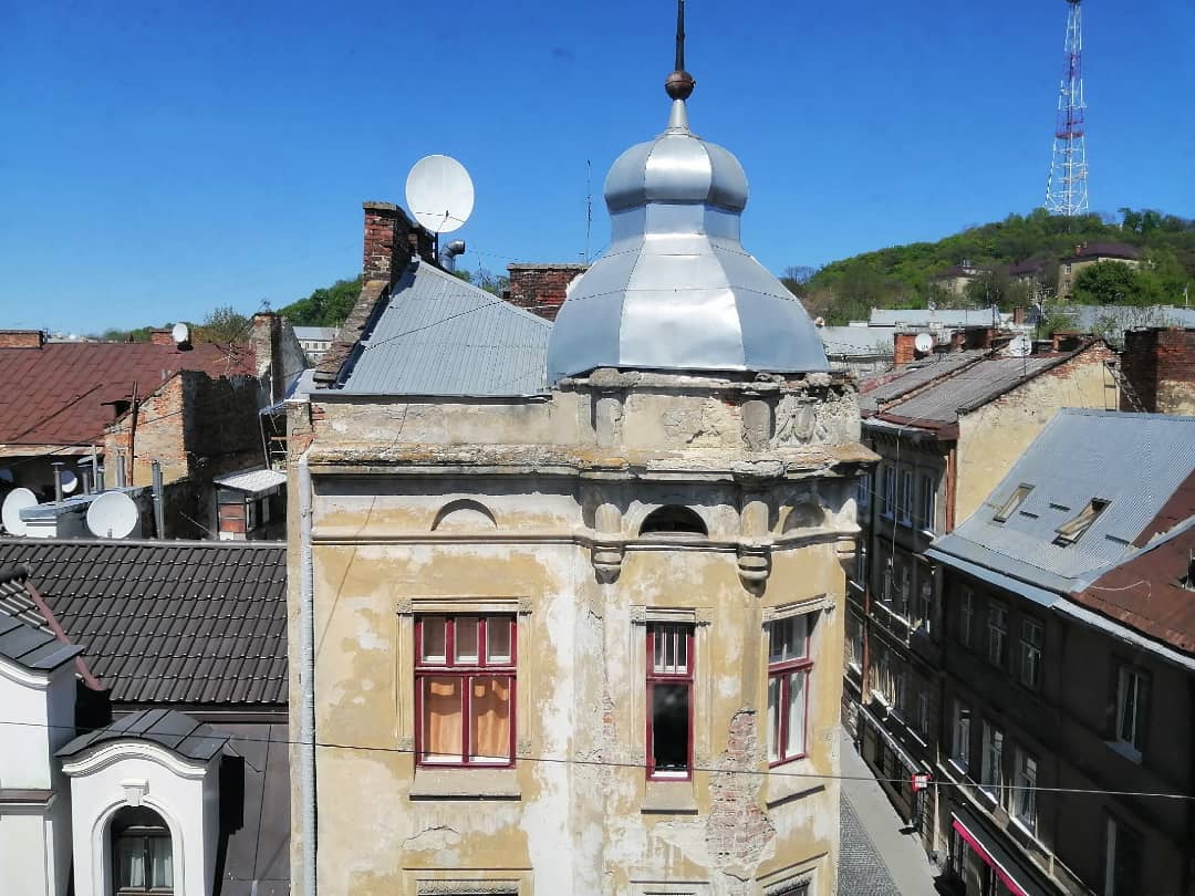 "Дякую, Львiв!" Макаревич с 36-летней женой устроили романтическую прогулку по городу