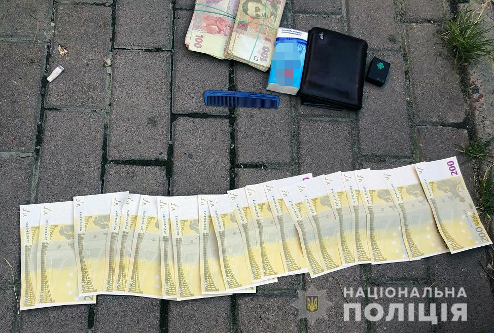 У Києві активізувалися "міняйли": як не стати жертвою шахраїв (відео)