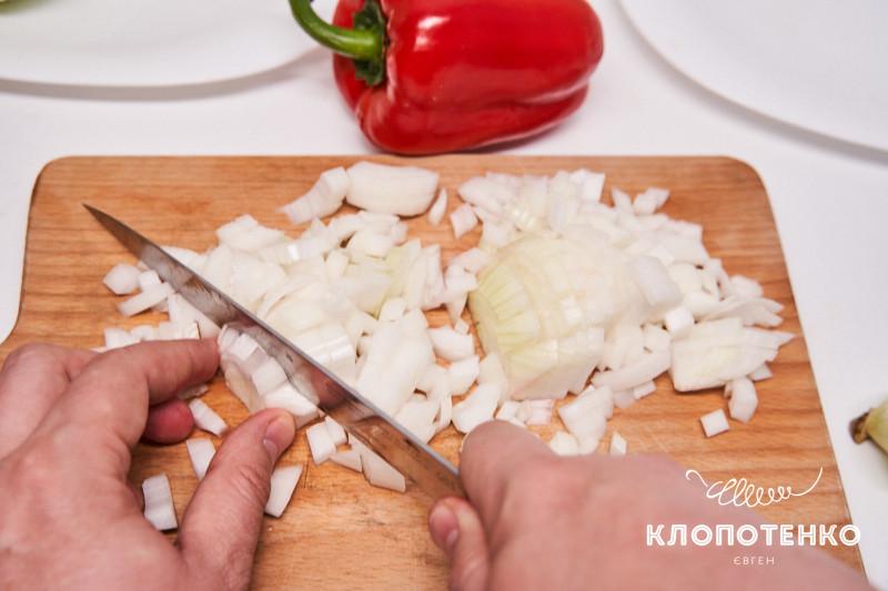 Смачно, як у мами: Клопотенко розкрив секрет приготування борщу в мультиварці