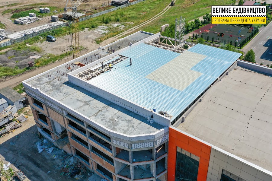 В Днепропетровской области "с нуля" строят два современных бассейна