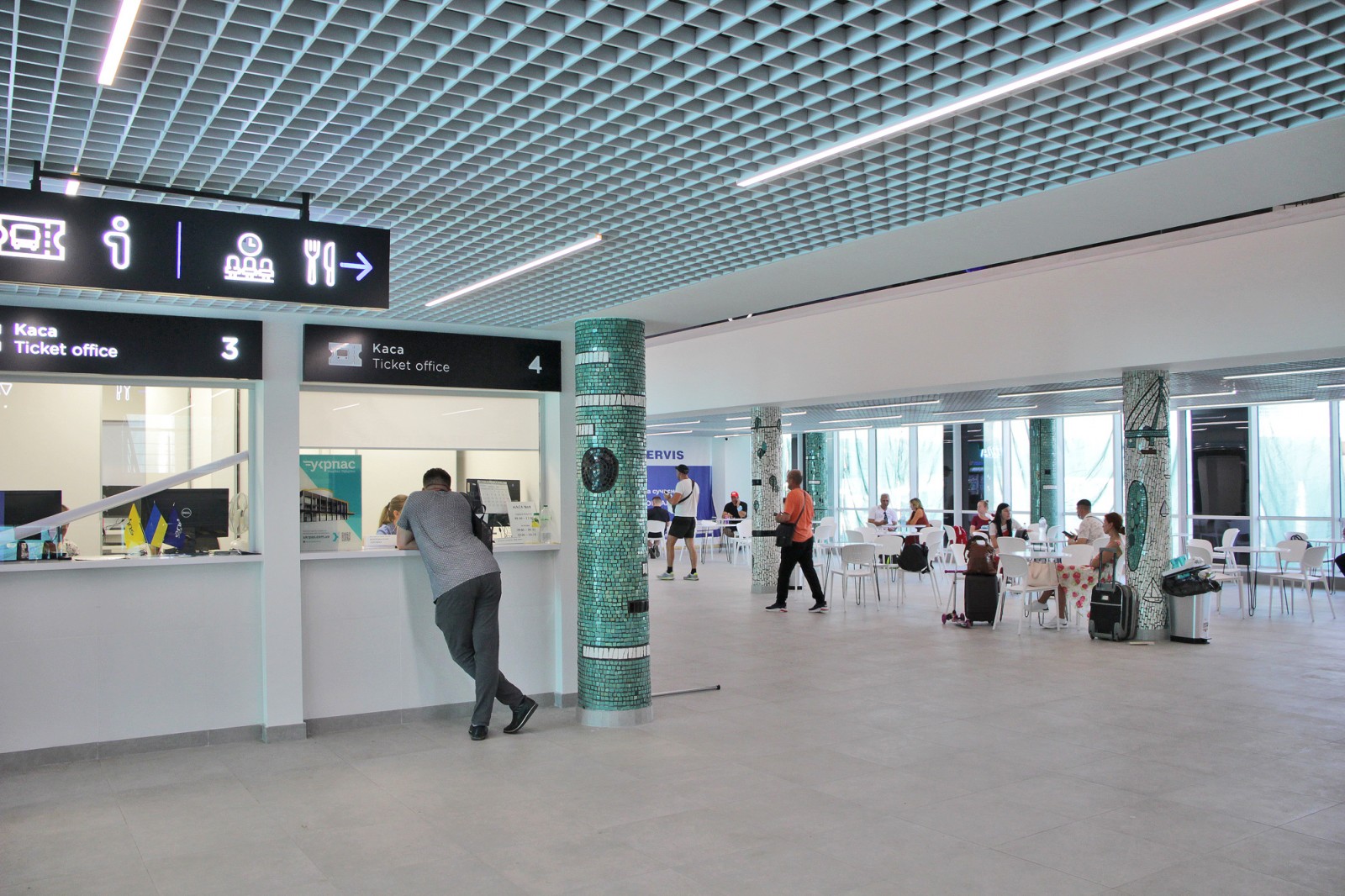 В Киеве после ремонта открылся Центральный автовокзал: как он выглядит и что там нового