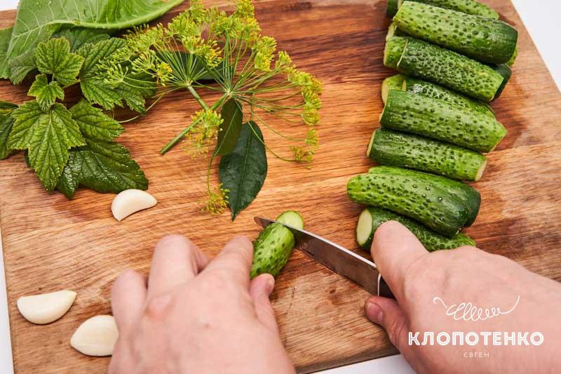 Клопотенко раскрыл секрет идеальных огурцов с кетчупом чили: вкус "взорвет" ваши рецепторы!