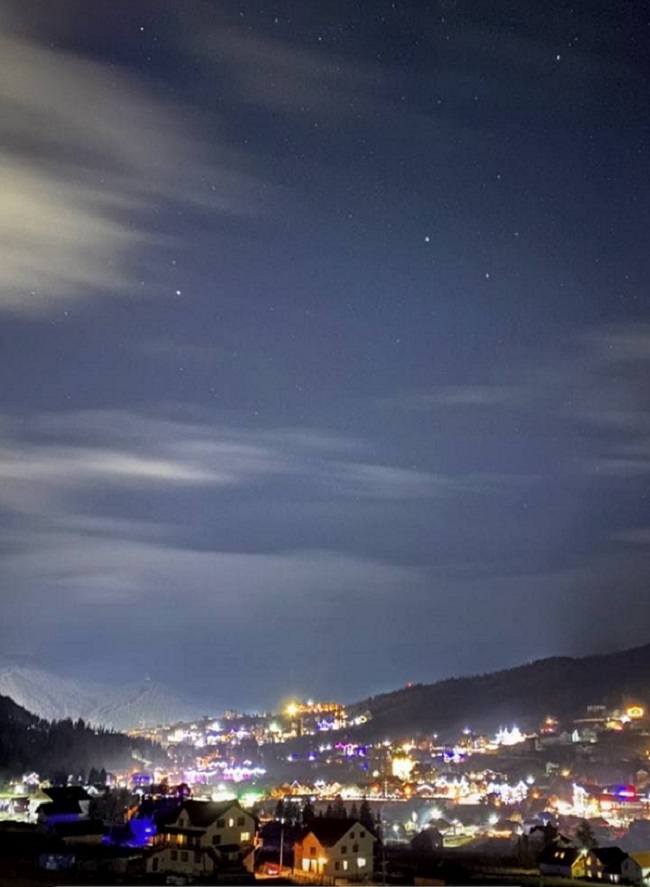 Запад Украины на Рождество засыпало снегом: сказочные фото и видео