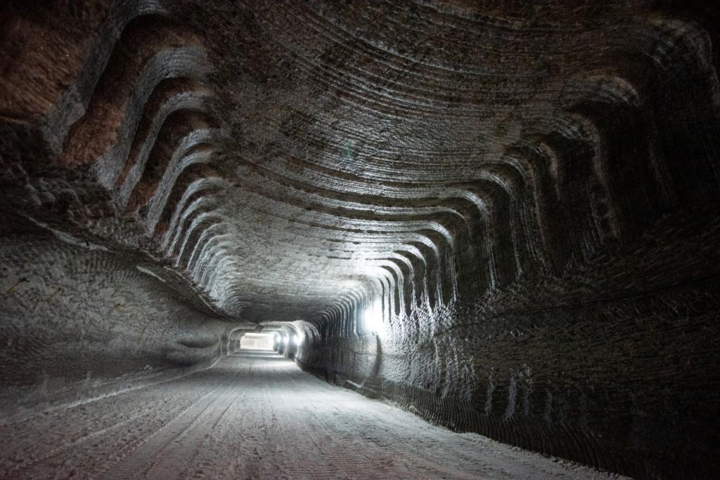 "Артемсоль" открывает уникальный туристический маршрут в соляные шахты