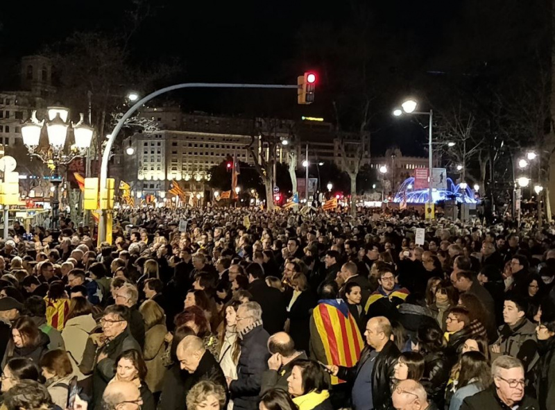 У Барселоні почалися масові протести через арешт каталонських політиків
