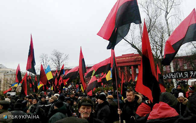 Марш за імпічмент: близько 3 тис. активістів зібралися біля університету Шевченка
