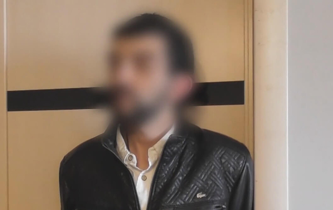 У Києві затримали псевдополіцейських, які грабували іноземців