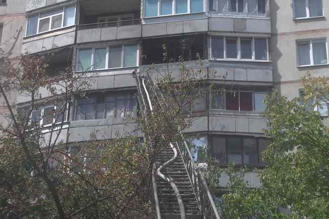 В Харькове загорелся жилой дом, эвакуировали 10 человек