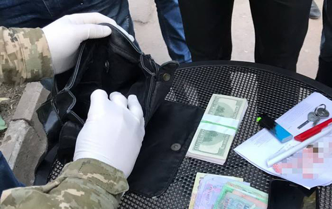 У Дніпропетровській області попався на хабарі слідчий поліції