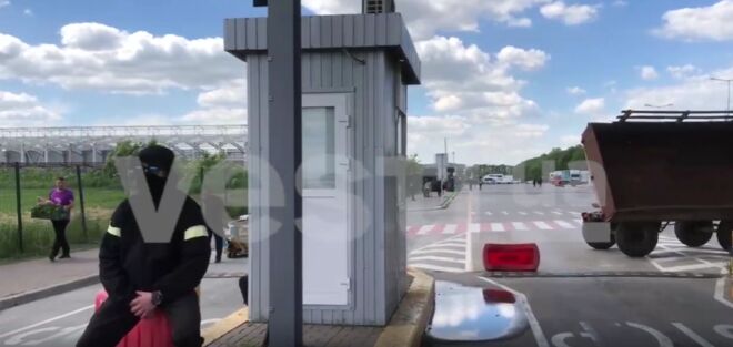 Тітушки на БТР і погроми з постраждалими: на ринку "Столичний" сталися сутички (відео)