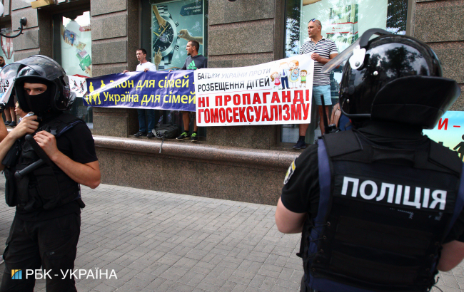 "Наша традиція – це свобода": як у Києві пройшов Марш рівності (фоторепортаж)