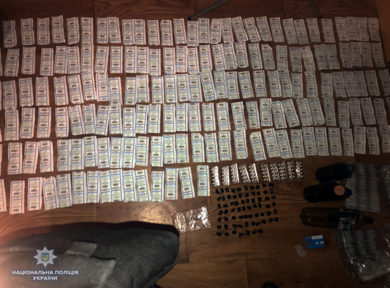 В Киеве у членов ОПГ изъяли наркотики на 1,5 миллиона гривен