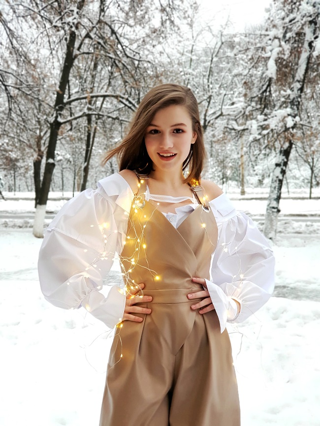 Всегда актуально: fashion-блогер показала, в чем встретить Новый 2019 год