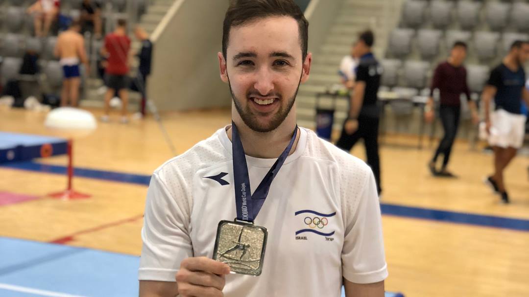 Гимнаст из Днепра взял "золото" Олимпиады 2020: что о нем известно