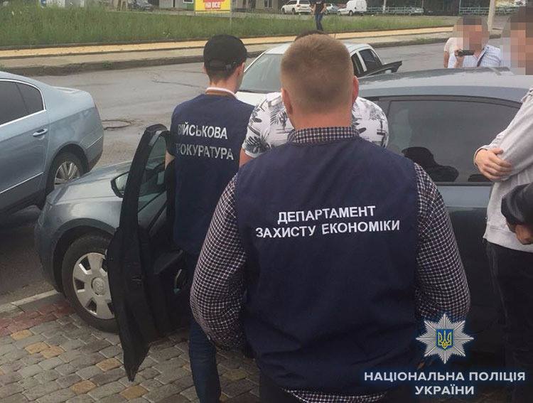 Заместителя Черновицкого пограничного отряда задержали на взятке