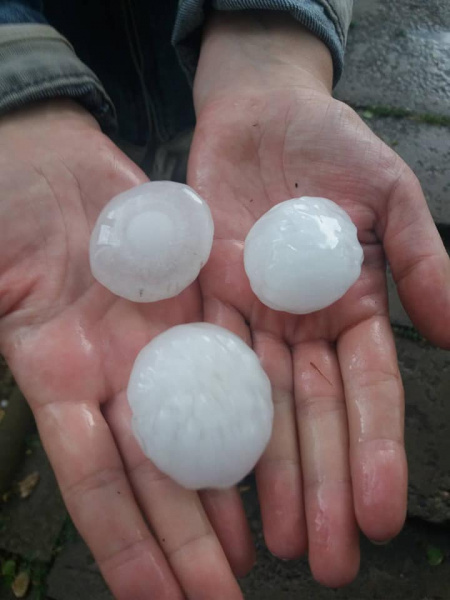 В Южноукраинске прошел сильный град