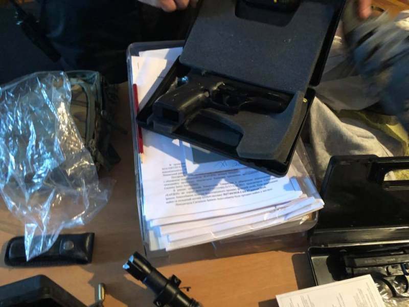 В Одессе вооруженные люди захватили предприятие