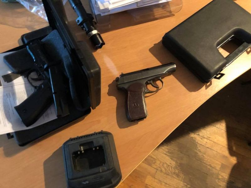 В Одессе вооруженные люди захватили предприятие